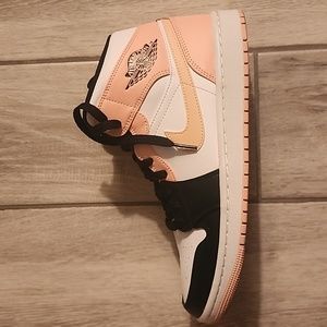 Lightly worn jordan 1s
